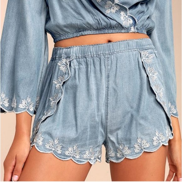 Lost & Wander Solstice Blue Chambray Shorts - Picture 2 of 2